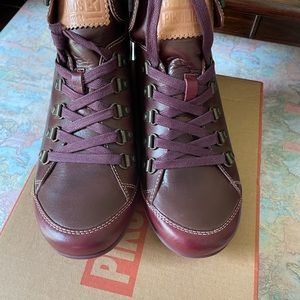 Beautiful leather lace-up comfort ankle boots made in Spain.